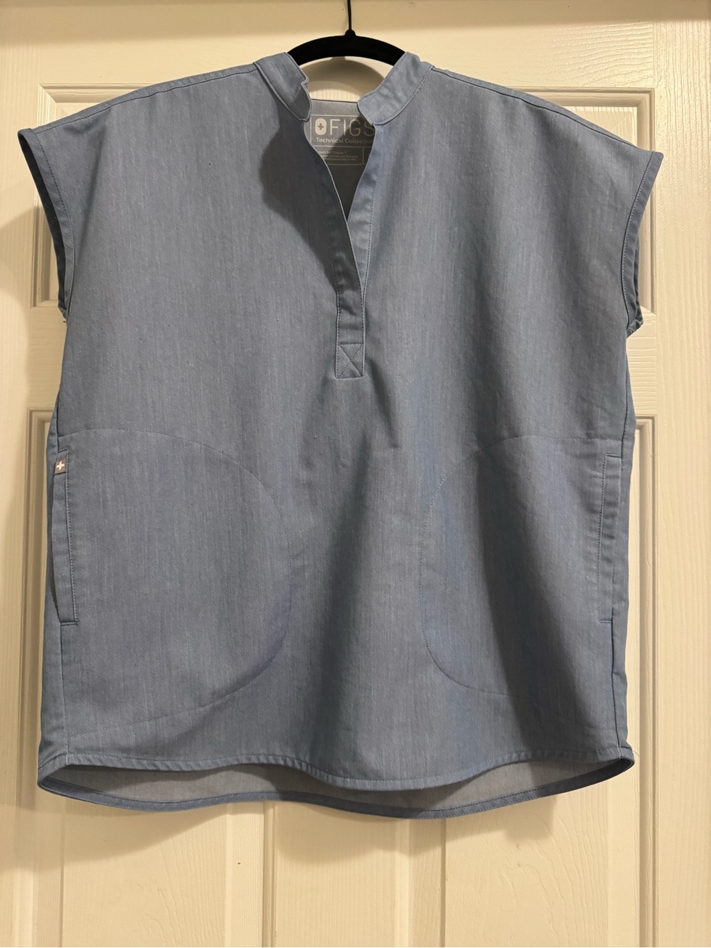Figs Rafaela Scrub Top - Picture 2 of 6